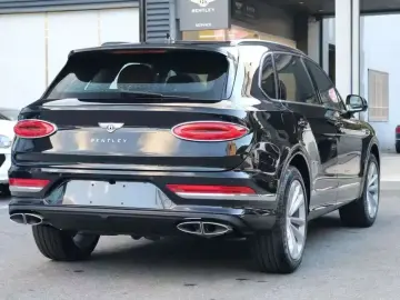 2024 Bentley Bentayga с пробегом 1 800 км