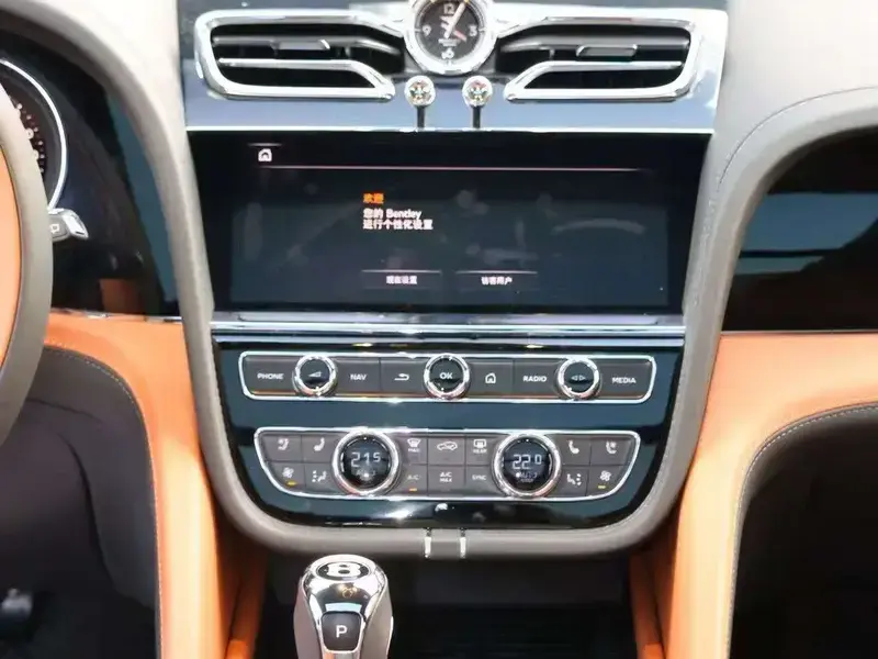 2024 Bentley Bentayga с пробегом 1 800 км