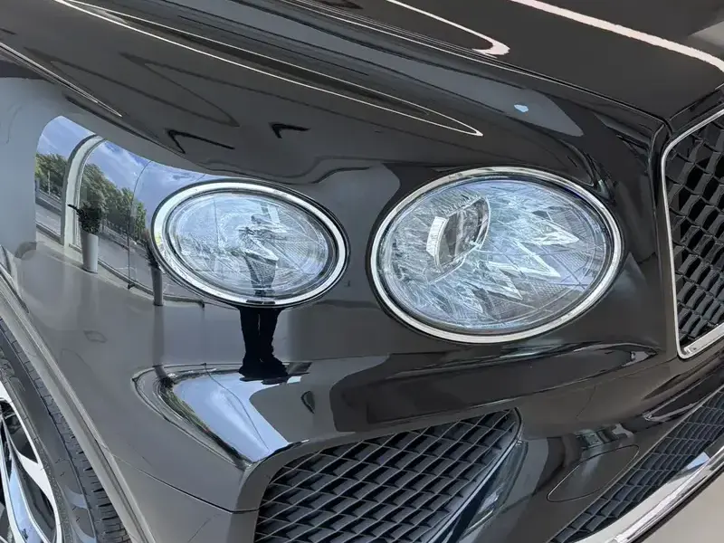 2025 Bentley Bentayga с пробегом 100 км