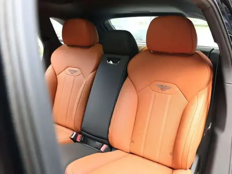 2024 Bentley Bentayga с пробегом 1 800 км