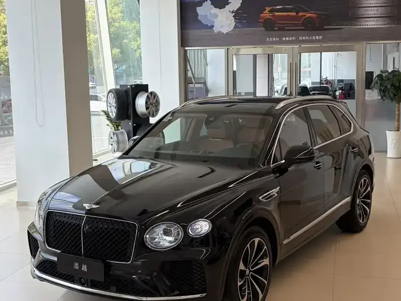 2025 Bentley Bentayga с пробегом 100 км