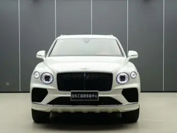 2024 Bentley Bentayga с пробегом 25 000 км