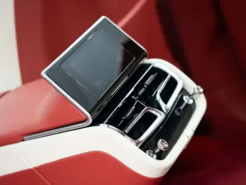 2024 Bentley Bentayga с пробегом 25 000 км