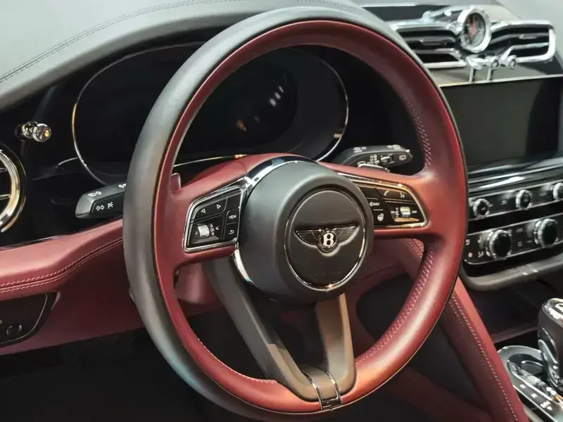 2021 Bentley Bentayga с пробегом 55 000 км