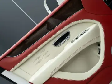2024 Bentley Bentayga с пробегом 25 000 км