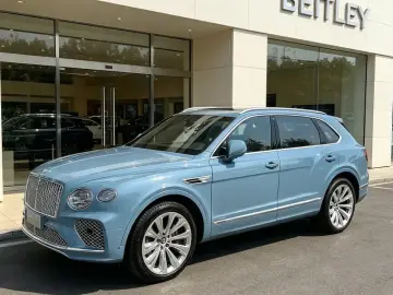 2024 Bentley Bentayga с пробегом 10 800 км