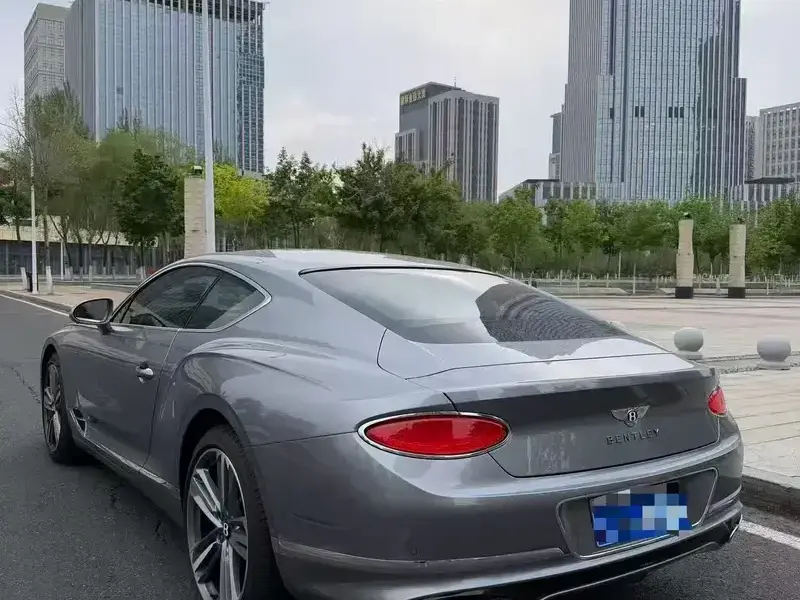 2024 Bentley Continental с пробегом 14 000 км