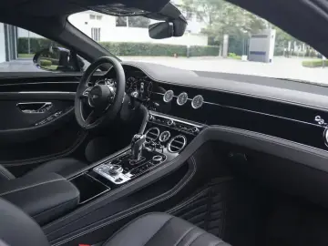 2022 Bentley Continental с пробегом 3 000 км
