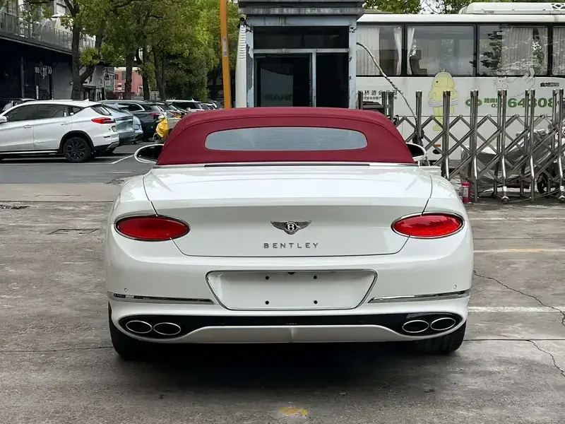 2024 Bentley Continental с пробегом 18 000 км