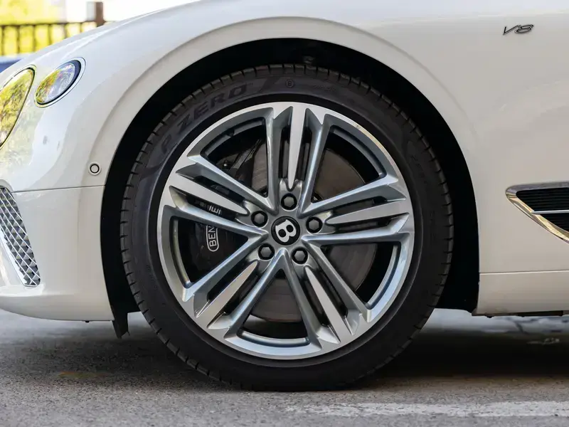 2022 Bentley Continental с пробегом 21 300 км