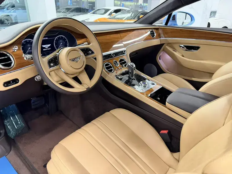2020 Bentley Continental с пробегом 30 000 км