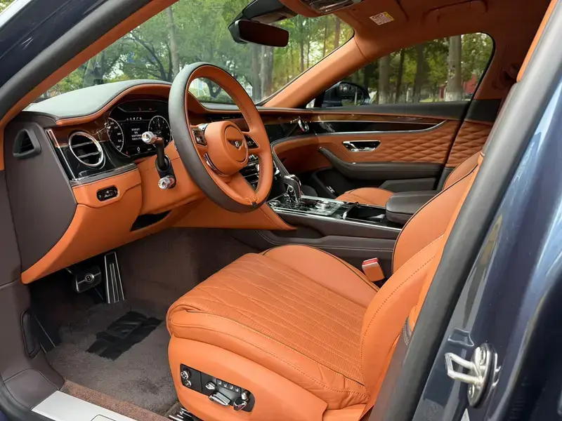 2021 Bentley Flying Spur с пробегом 41 000 км