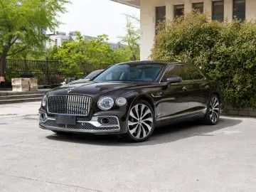 2023 Bentley Flying Spur с пробегом 15 000 км