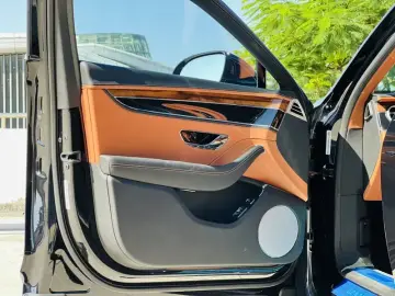 2024 Bentley Flying Spur с пробегом 1 000 км