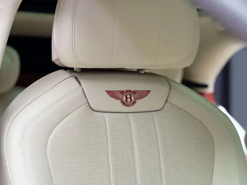 2024 Bentley Flying Spur с пробегом 49 000 км