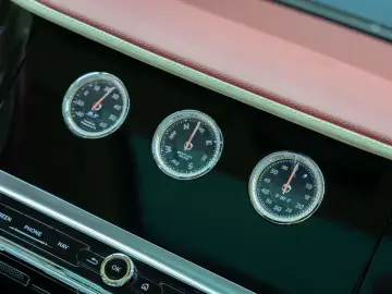 2024 Bentley Flying Spur с пробегом 49 000 км