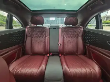 2021 Bentley Flying Spur с пробегом 29 000 км