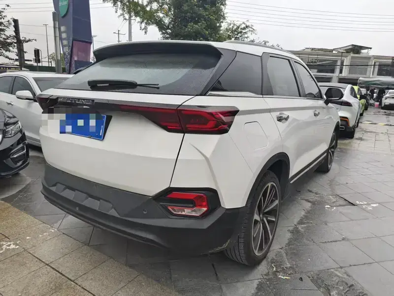 2019 Bestune T77 с пробегом 42 000 км