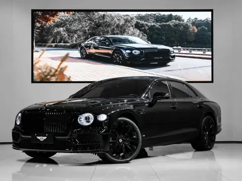 2022 Bentley Flying Spur с пробегом 26 000 км