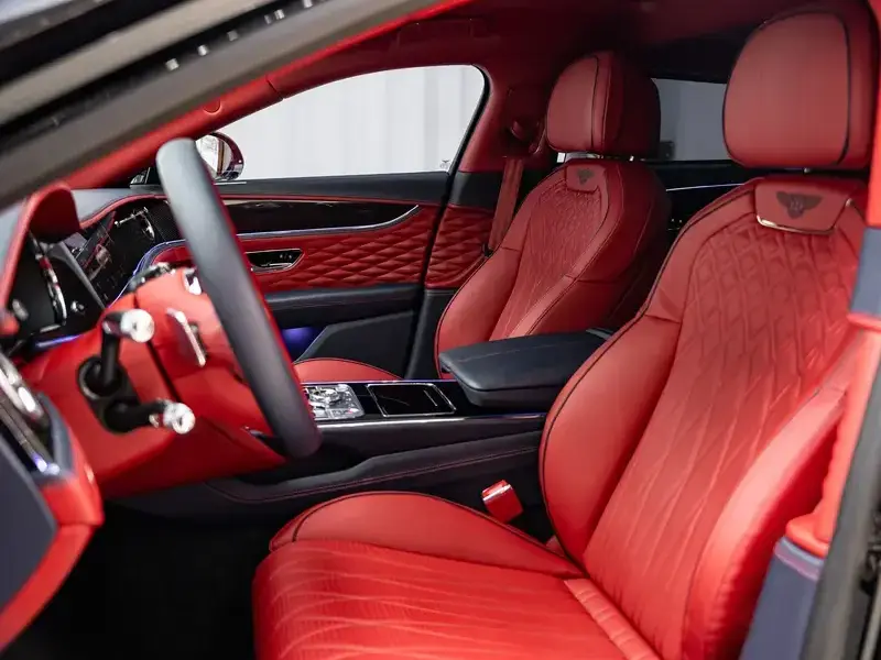 2022 Bentley Flying Spur с пробегом 26 000 км