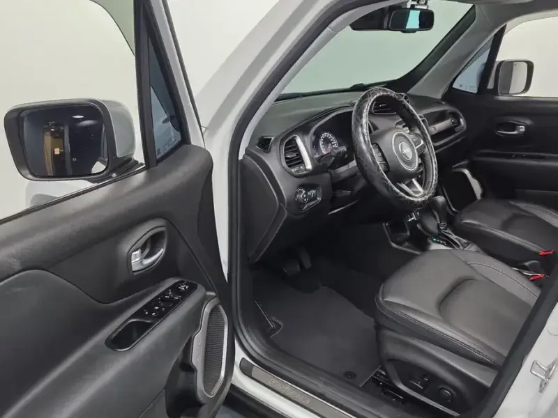 2022 Jeep Renegade с пробегом 12 094 км