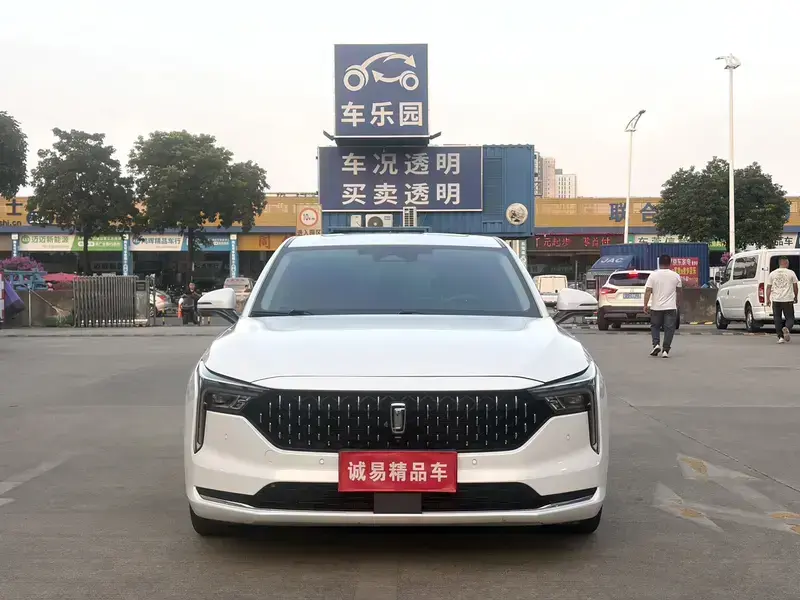 2023 Bestune B70 с пробегом 30 000 км