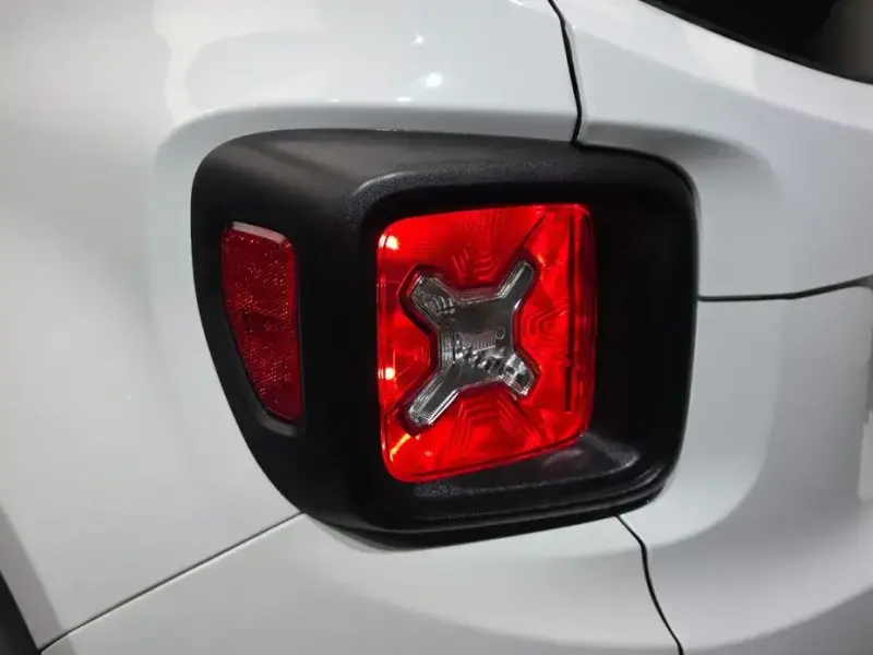 2022 Jeep Renegade с пробегом 12 094 км