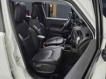 2022 Jeep Renegade с пробегом 12 094 км