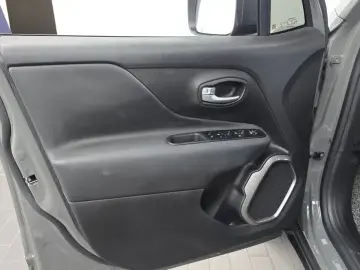 2022 Jeep Renegade с пробегом 13 479 км