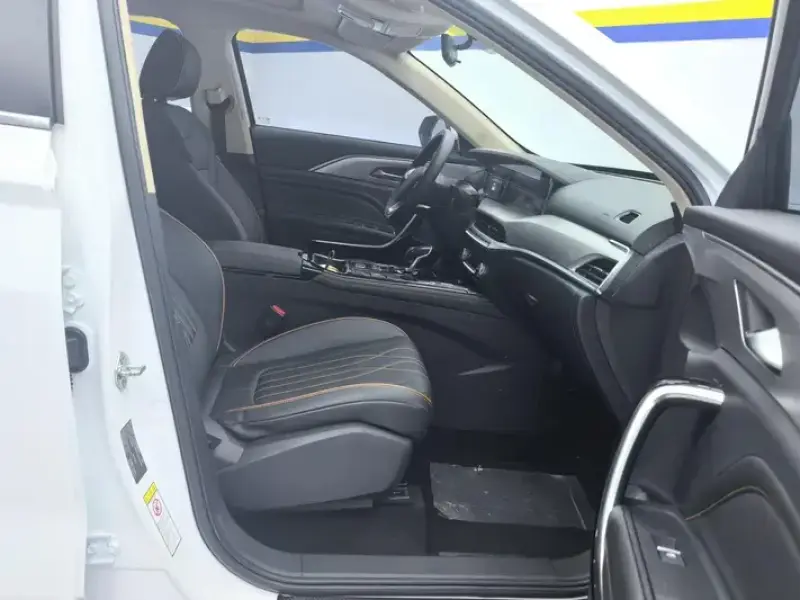 2023 Bestune T77 с пробегом 24 000 км