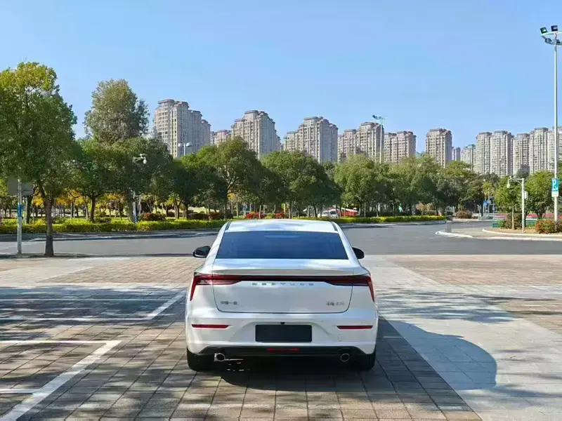 2023 Bestune B70 с пробегом 31 000 км