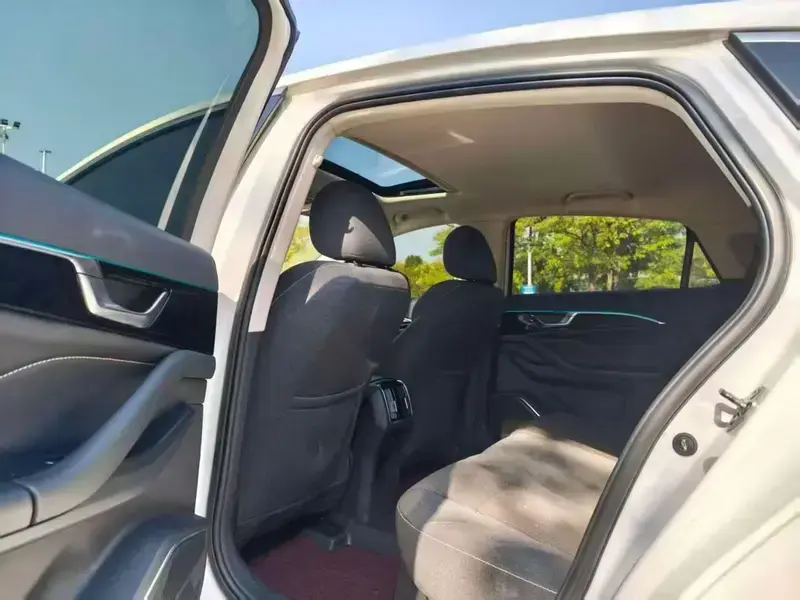 2023 Bestune B70 с пробегом 31 000 км