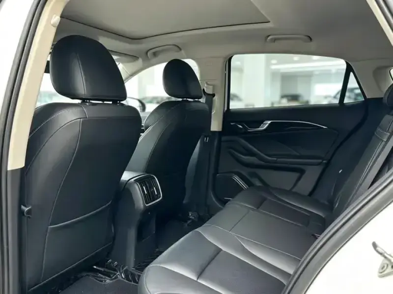 2021 Bestune B70 с пробегом 32 000 км