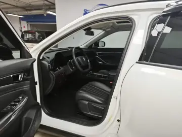 2023 Bestune T55 с пробегом 38 000 км