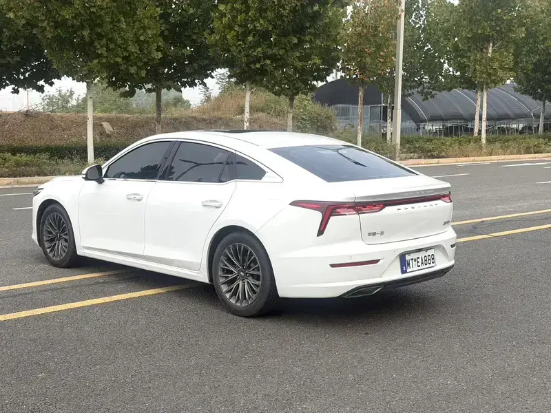 2022 Bestune B70 с пробегом 40 000 км