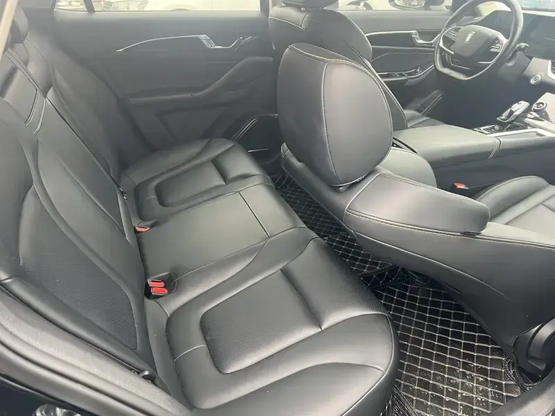 2023 Bestune B70 с пробегом 18 200 км