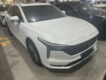 2023 Bestune B70 с пробегом 21 000 км