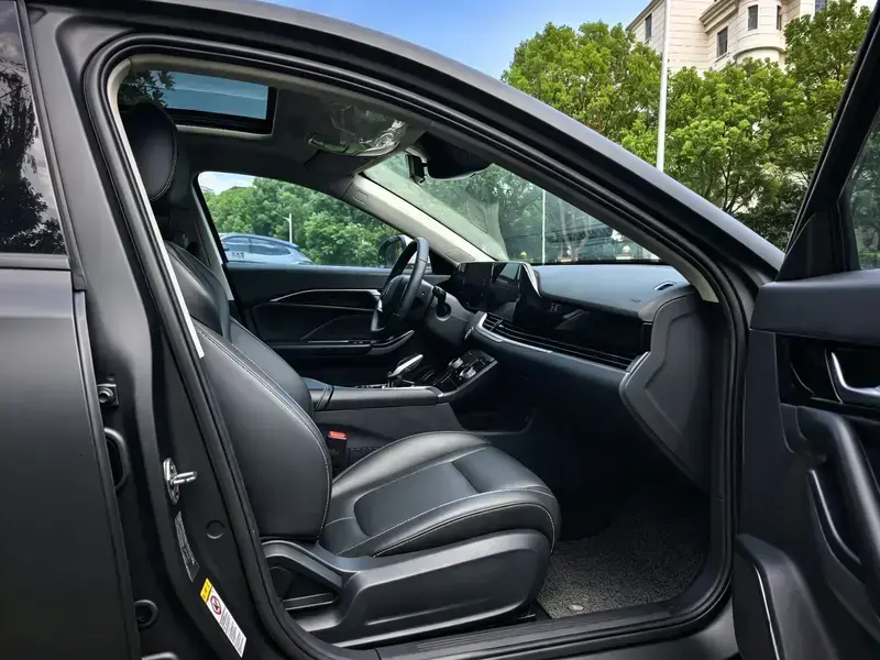 2022 Bestune B70 с пробегом 17 000 км