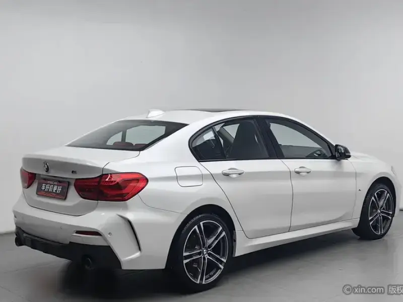2021 BMW 1 серии с пробегом 64 100 км