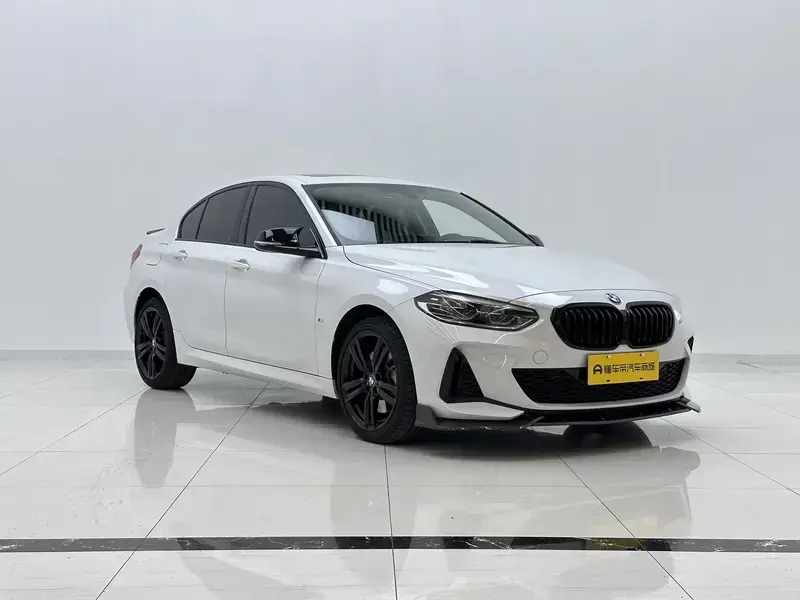 2023 BMW 1 серии с пробегом 36 800 км