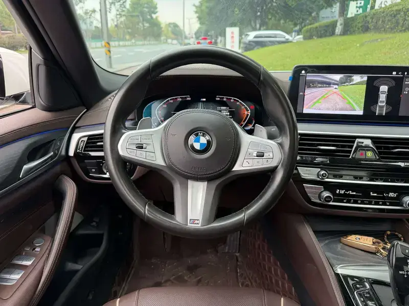 2023 BMW 5 серии с пробегом 66 000 км