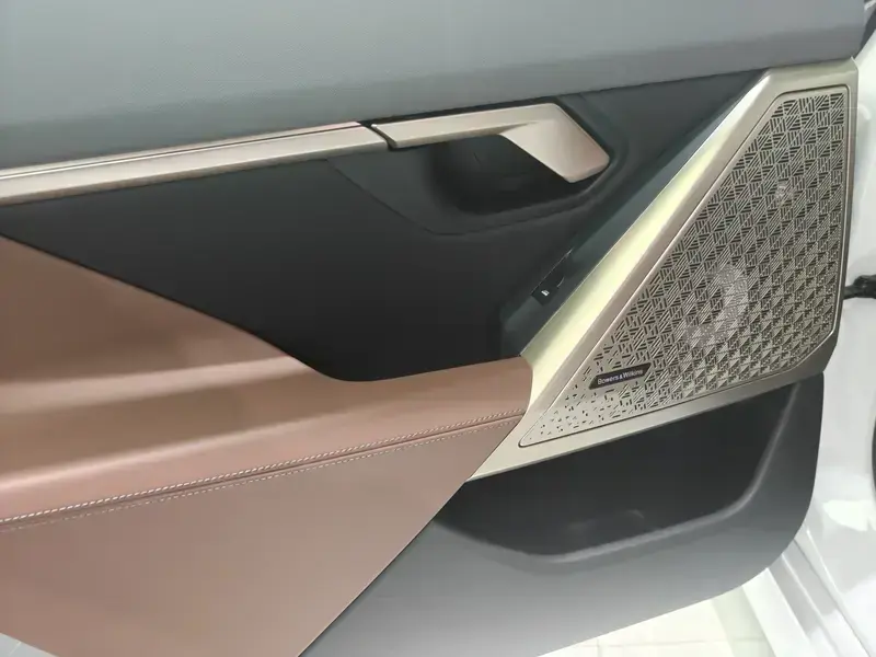 2025 BMW 5 серии с пробегом 6 800 км