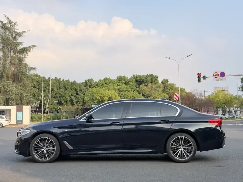 2020 BMW 5 серии с пробегом 91 200 км