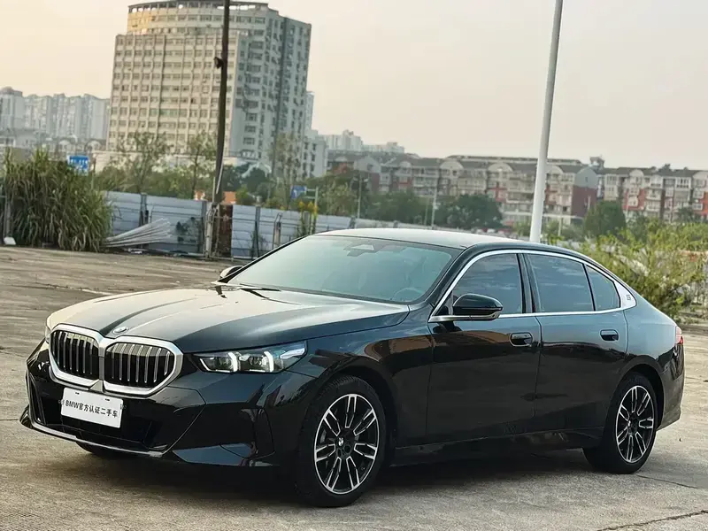 2026 BMW 5 серии с пробегом 7 800 км