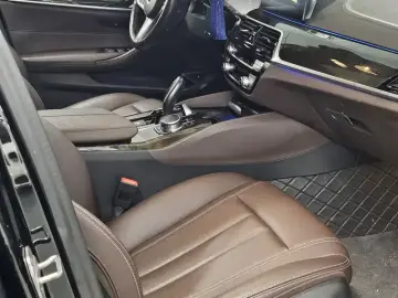 2020 BMW 5 серии с пробегом 76 000 км