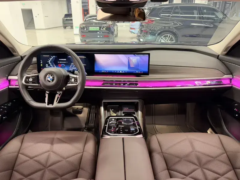 2023 BMW 7 серии с пробегом 56 000 км
