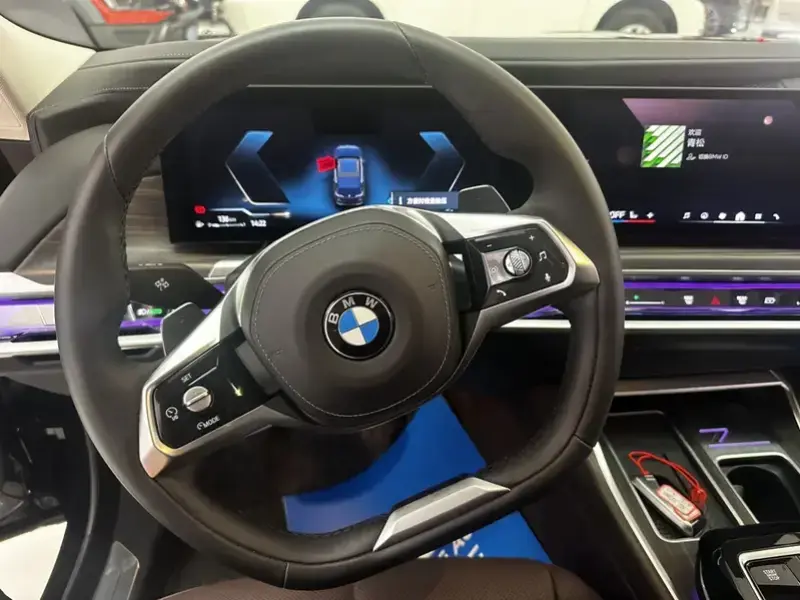 2023 BMW 7 серии с пробегом 3 200 км