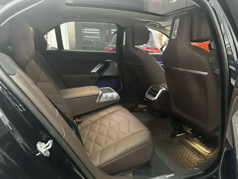 2023 BMW 7 серии с пробегом 3 200 км