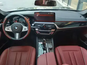 2022 BMW 5 серии с пробегом 15 000 км