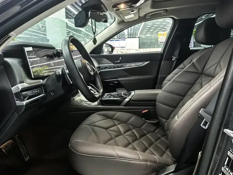 2023 BMW 7 серии с пробегом 31 500 км